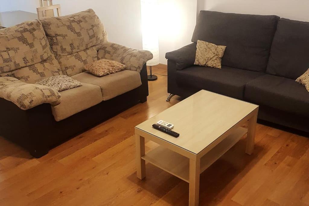 4F, Aire Acondic, 80M2, 2 Dormitorios, 4 Huespedes, Wifi Gratis La Línea de la Concepción Exterior foto
